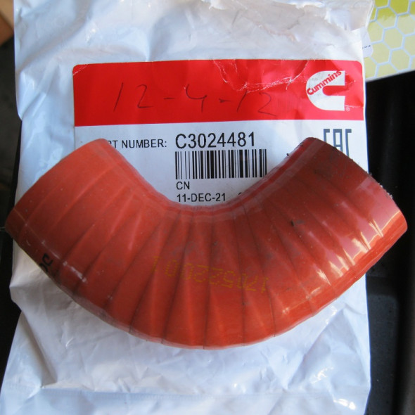 Патрубок угловой C3024481 ISL